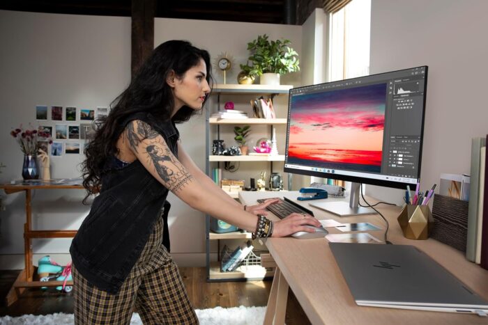 HP P22v G5 FHD Monitor – 21.5-Inch Full HD Display - Image 2